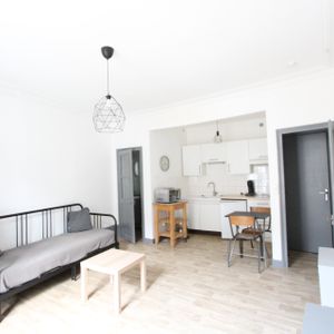 Location Appartement 1 pièce 24m² LA CHARITE SUR LOIRE 58400 - Photo 2