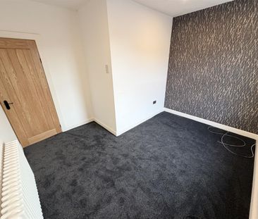 Elmswood Road, Birkenhead - Photo 3