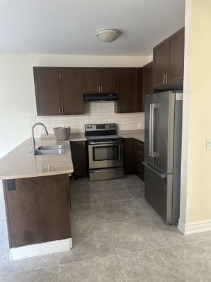 For Lease - 160 Sharavogue Avenue, Oshawa, Ontario - Photo 1