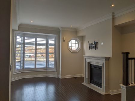 For Lease - 2184 Trafalgar Road Unit# 27, Oakville, Ontario - Photo 4