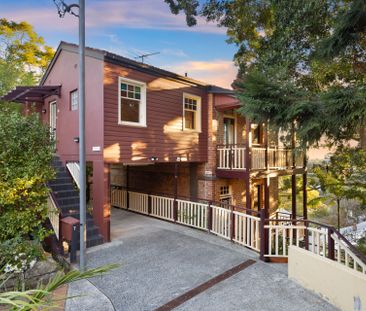 Character home in Prime Location - Photo 1