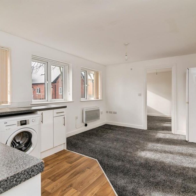2 Bed Flat, Kingswood House, NG5 - Photo 1