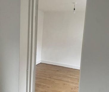 1 Bed Flat, High Road, NW10 - Photo 5