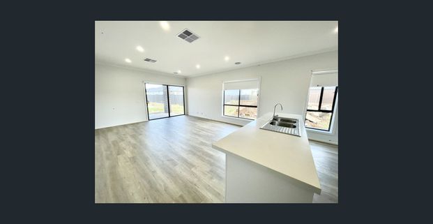 Convenience, Connection and Community - Photo 1