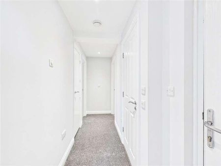 Garlands Road, Redhill, Surrey, RH1 - Photo 4