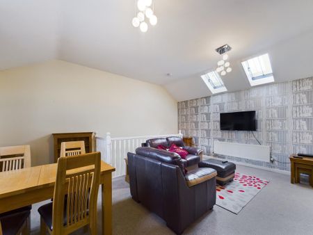 2 bedroom flat to rent - Photo 3