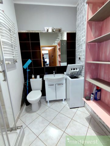 Przestronna kawalerka, osobna kuchnia - Zdjęcie 5