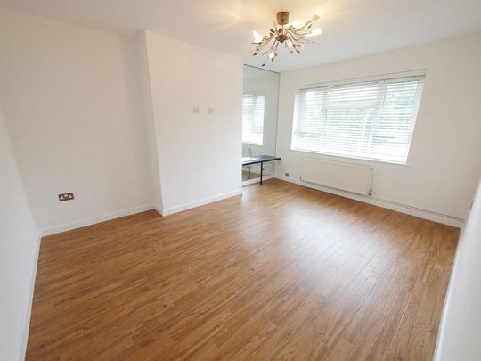2 bedroom maisonette to rent - Photo 1