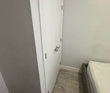 105 Amaya, Ottawa, ON K2A 3X7 - Photo 1