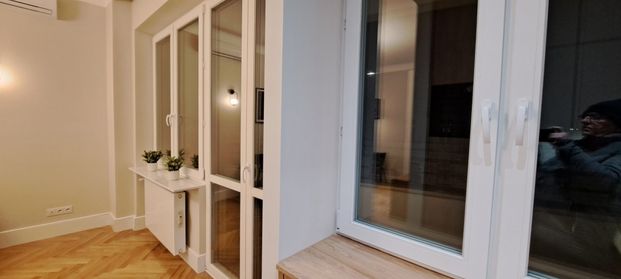 Warszawa, Wiejska - Photo 1