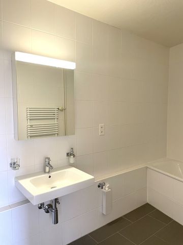 Proche Aéroport et organisations internationales - Foto 2