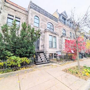 ** Large Furnished 2bed 2bath in a Gorgeous Building Downtown, Metro Atwater ** - Photo 2