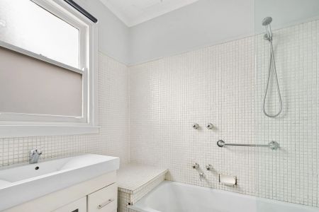 Classical style & perfectly positioned - Photo 3