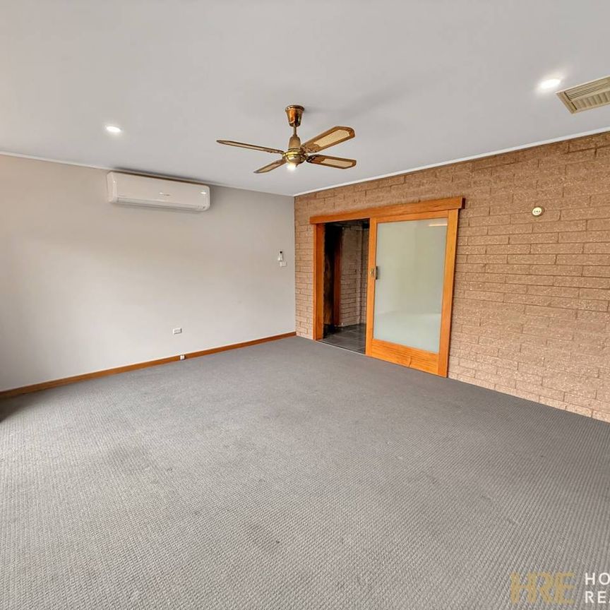 Modern 4-Bedroom Home Near the River - Photo 1