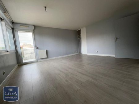 Location Appartement 1 pièce 33m² POITIERS 86000 - Photo 2