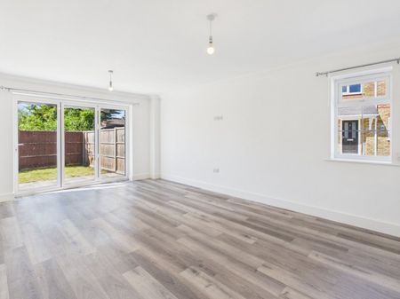 Lady Hatton Place, Stoke Poges,SL2 - Photo 2