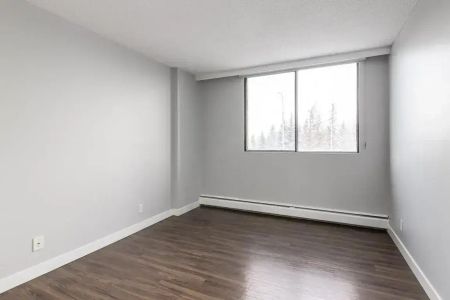 1 Bedroom - Photo 5