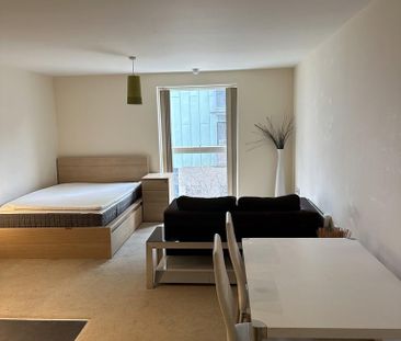 Studio to rent - Photo 5