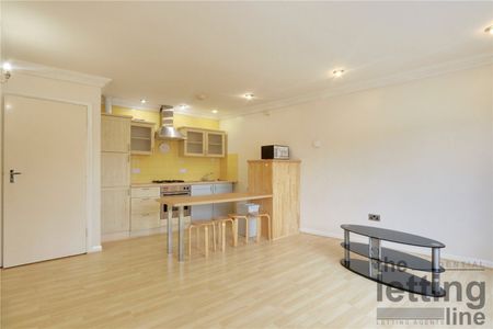 Lancaster Road, Enfield, EN2 0JN - Photo 2
