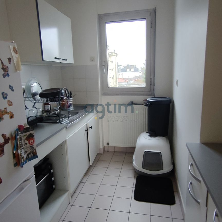 Location Appartement 2 pièces 53m² MONTAIGU VENDEE 85600 - Photo 1