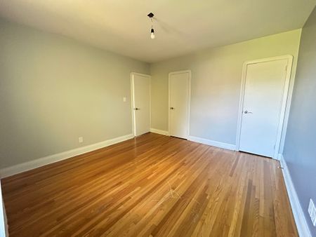 For Lease - 252 Viewmount Avenue, Toronto, Ontario - Photo 2