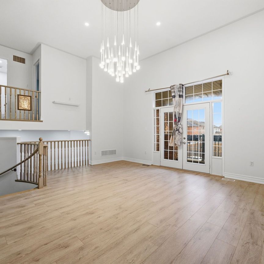 For Lease - 265 South Ocean Drive Unit# Main & Second Floor, Oshawa, Ontario - Photo 1