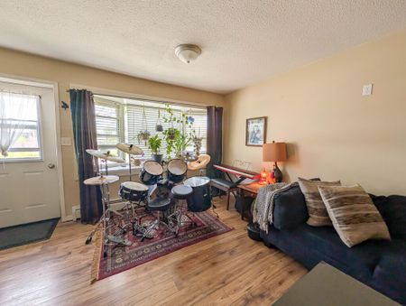 98 Wright St, Welland - All Inclusive 2 Bedroom Apartment - Photo 5