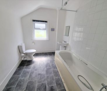 3 bedroom terraced house to rent - Photo 6