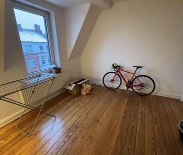 Charmante Dachgeschosswohnung mit viel Licht und modernem Komfort - Photo 6