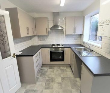 2 bedroom terraced house to rent - Photo 3