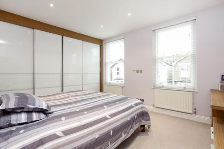 3 bedroom detached house to rent - Photo 4