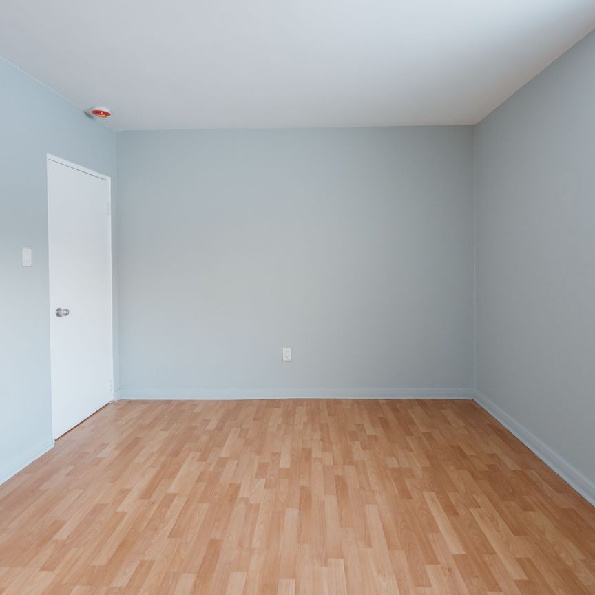 For Lease - 1061 Ravine Road Unit# 1, Oshawa, Ontario - Photo 1