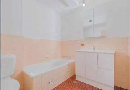 “walking distance to Campbelltown CBD” - Photo 4