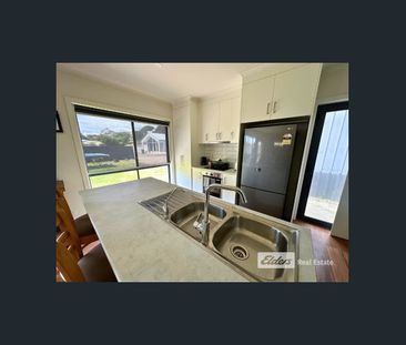 3 Bedroom House - Photo 5