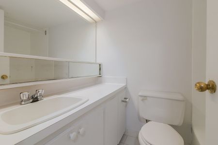 1975 Maisonneuve Blvd West - Photo 4