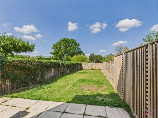 4 bedroom terraced house to rent - Photo 1