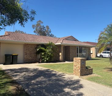 4 bedroom Home - Urangan - Photo 6
