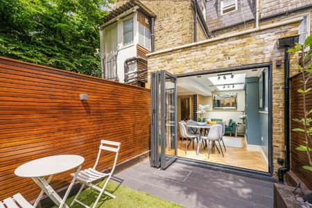 Broughton Road, Fulham, SW6 - Photo 2