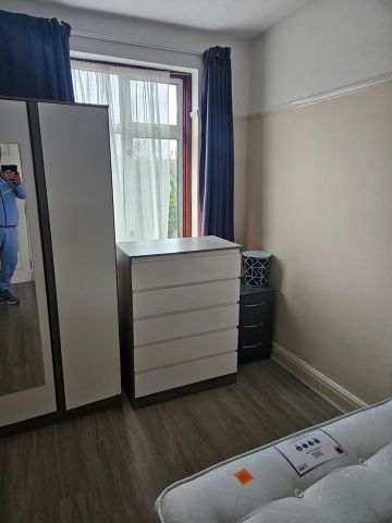 1 Bed Terraced House, Kenton Gardens, HA3 - Photo 3