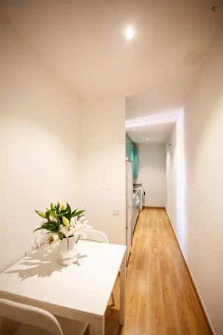Apartamento de alquiler en Barri Gòtic - Photo 2