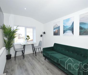 1 bedroom semi-detached house to rent - Photo 2