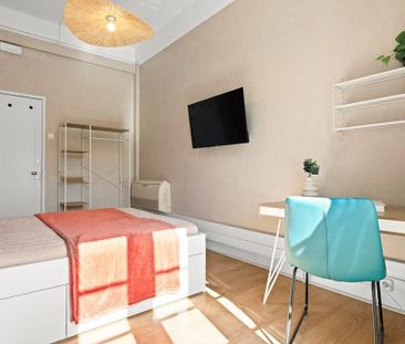 Avenida de Sidónio Pais, Lisbon, Lisbon 1050-215 - Photo 6