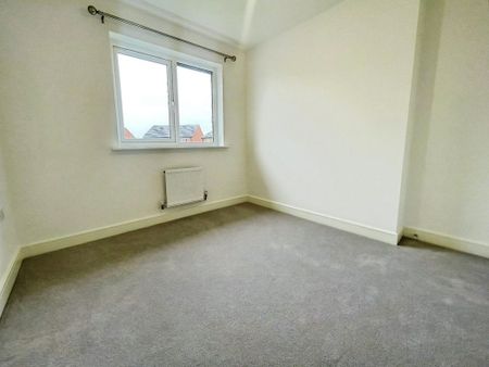 4 bedroom detached house to rent - Photo 2