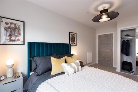 Casa, Vista Park, Glasgow, G33 - Photo 4