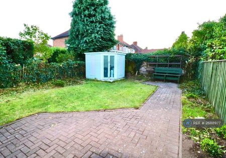 4 bedroom detached house to rent - Photo 3