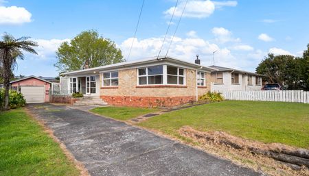 Warm Family Home in a Great Location! - Photo 5