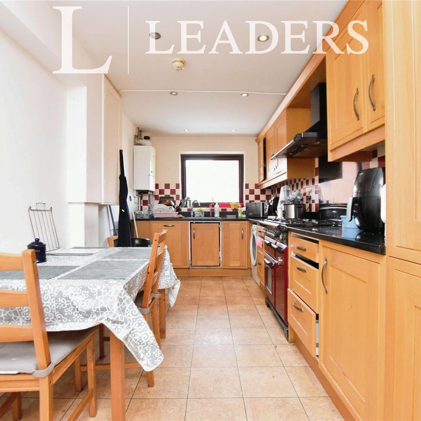 1 bedroom house to rent Kingfisher Way, Bishops Stortford, Hertfordshire, CM23 - Photo 1