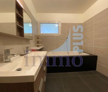 Location Maison 5 pièces 140m² ST DENIS 97400 - Photo 2