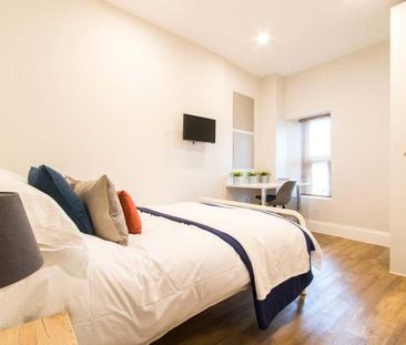 3 bedroom apartment to rent - Photo 2