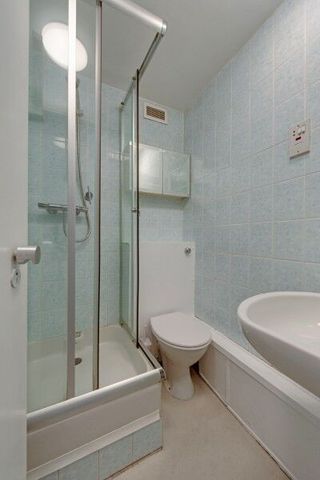 1 Bedroom Apartment To Let - Photo 3